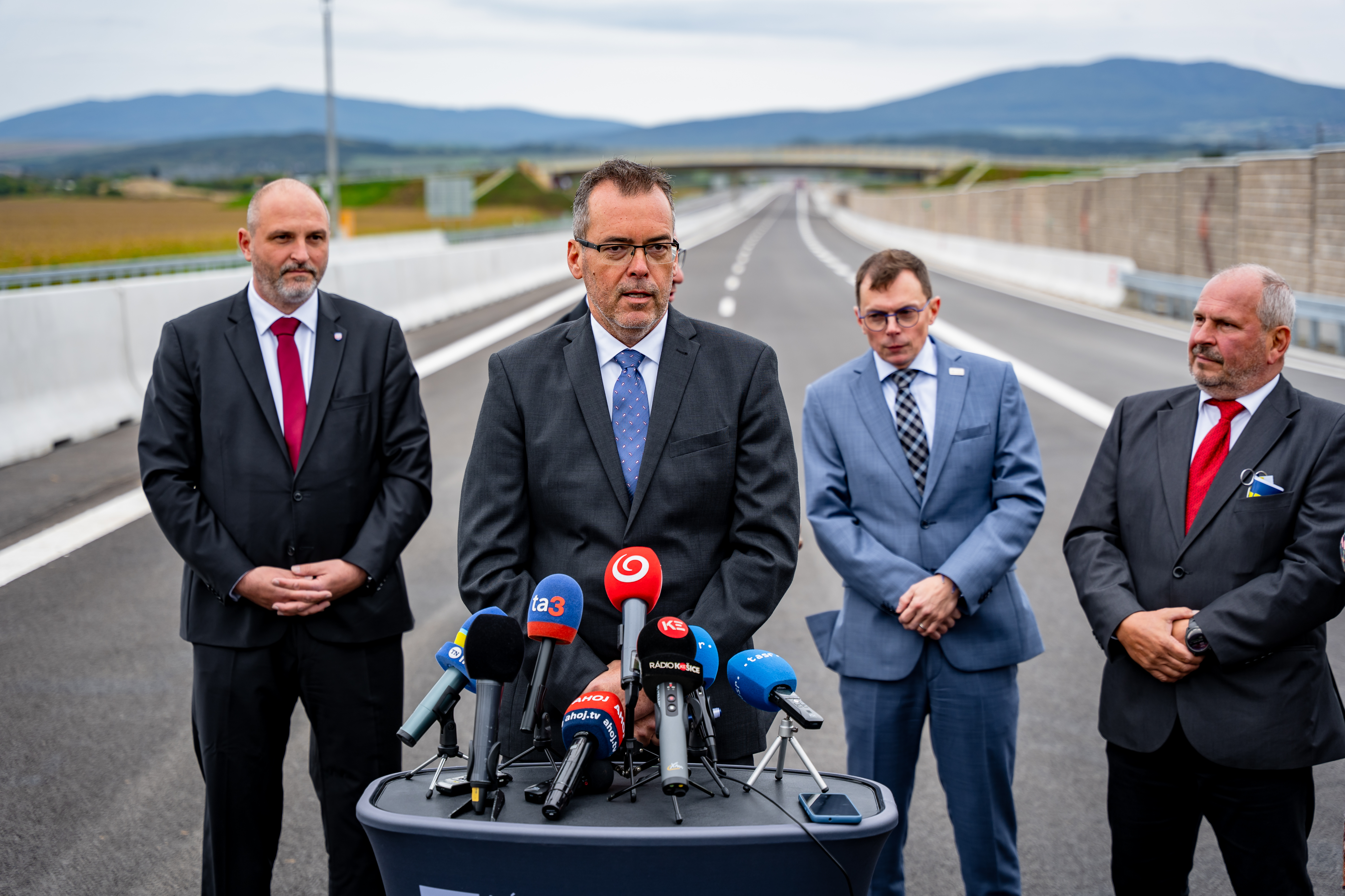 Slavnostne otvorenia useku rychlostnej cesty R2 Kosice, Saca  Kosicke Olsany II. usek -59